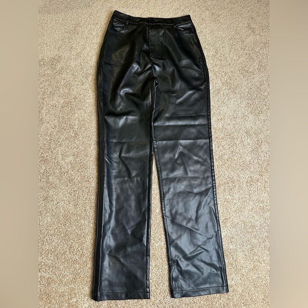 White Fox Black Leather Pants‎